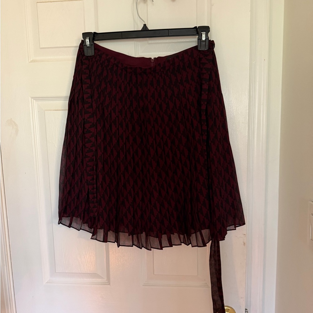 Ann Taylor Burgundy and Black Pleated Skater Skirt